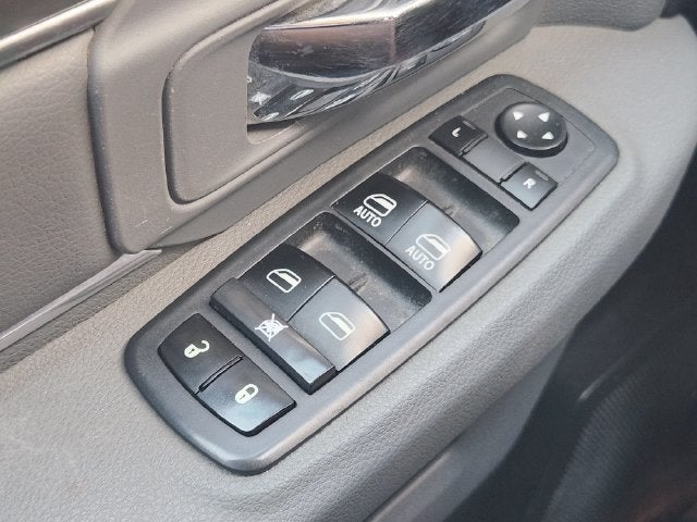 2017 RAM 1500 SLT Quad Cab 4x4 6'4" Box