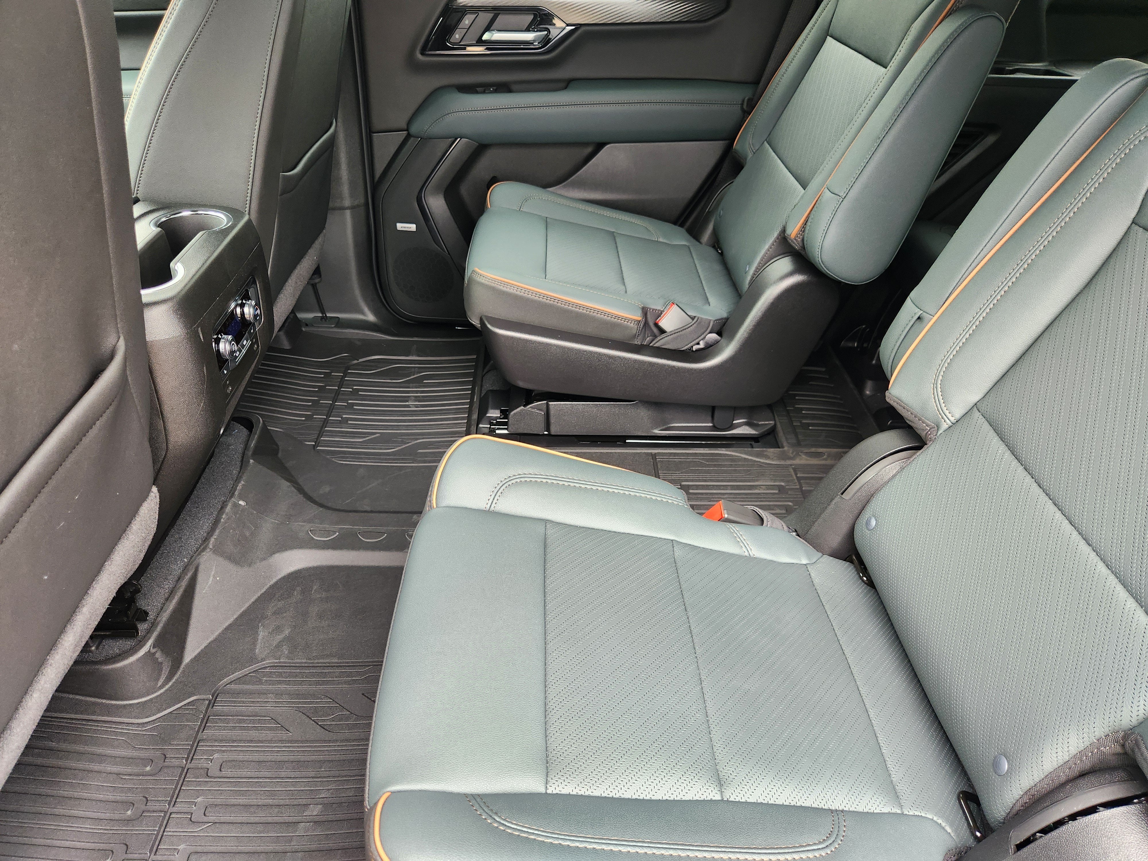 2027 GMC Yukon AT4