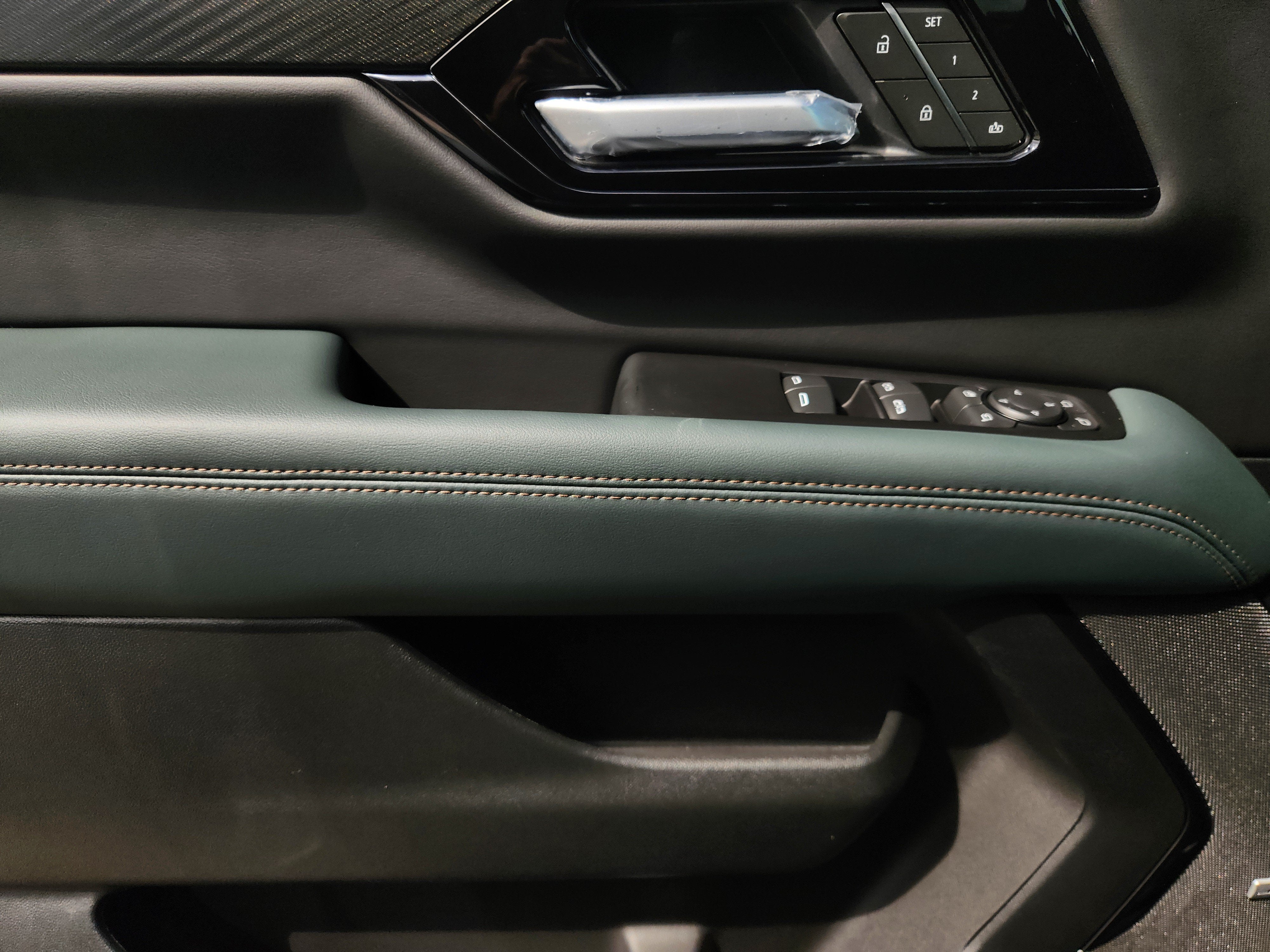 2027 GMC Yukon AT4