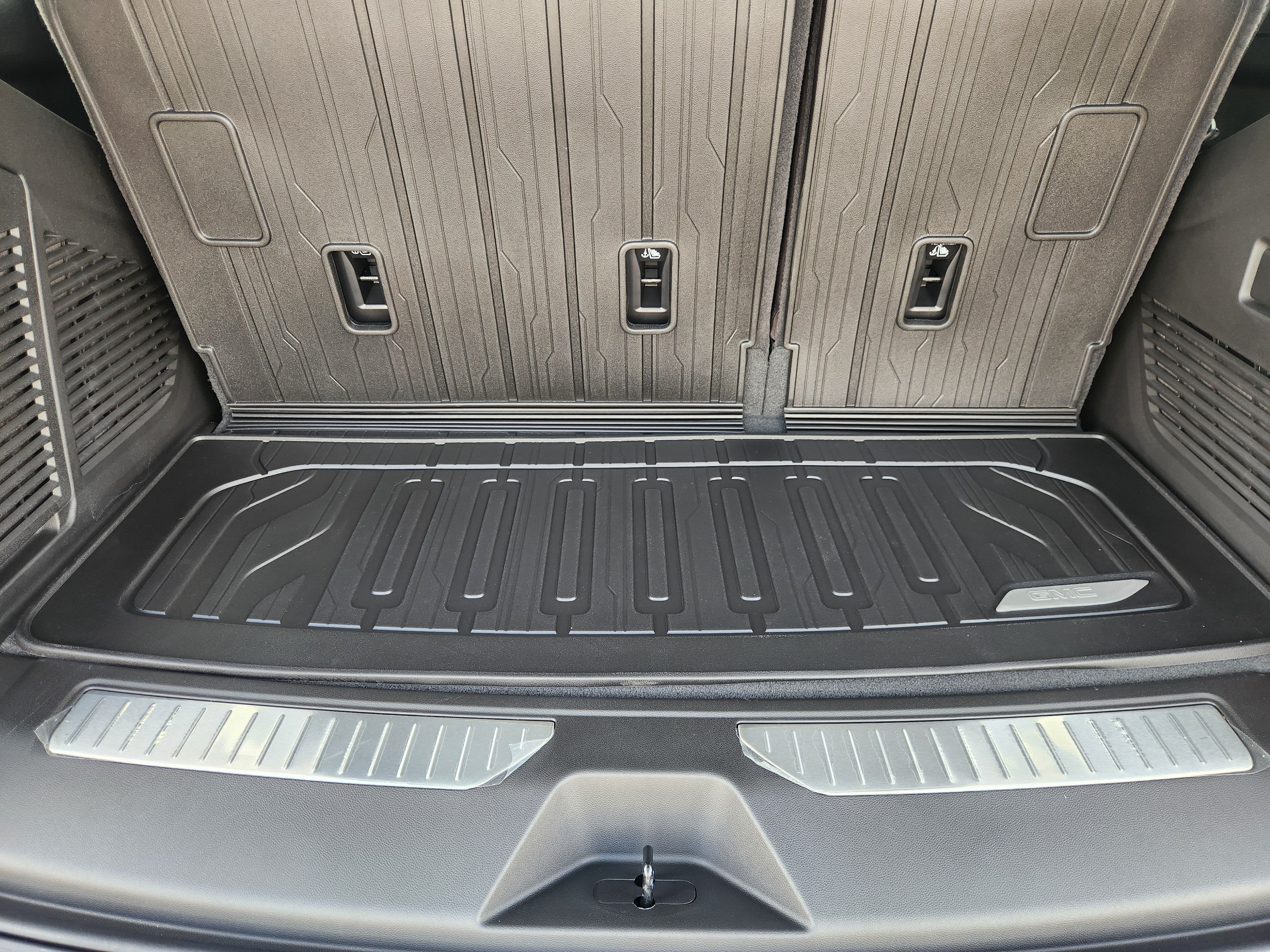 2027 GMC Yukon AT4