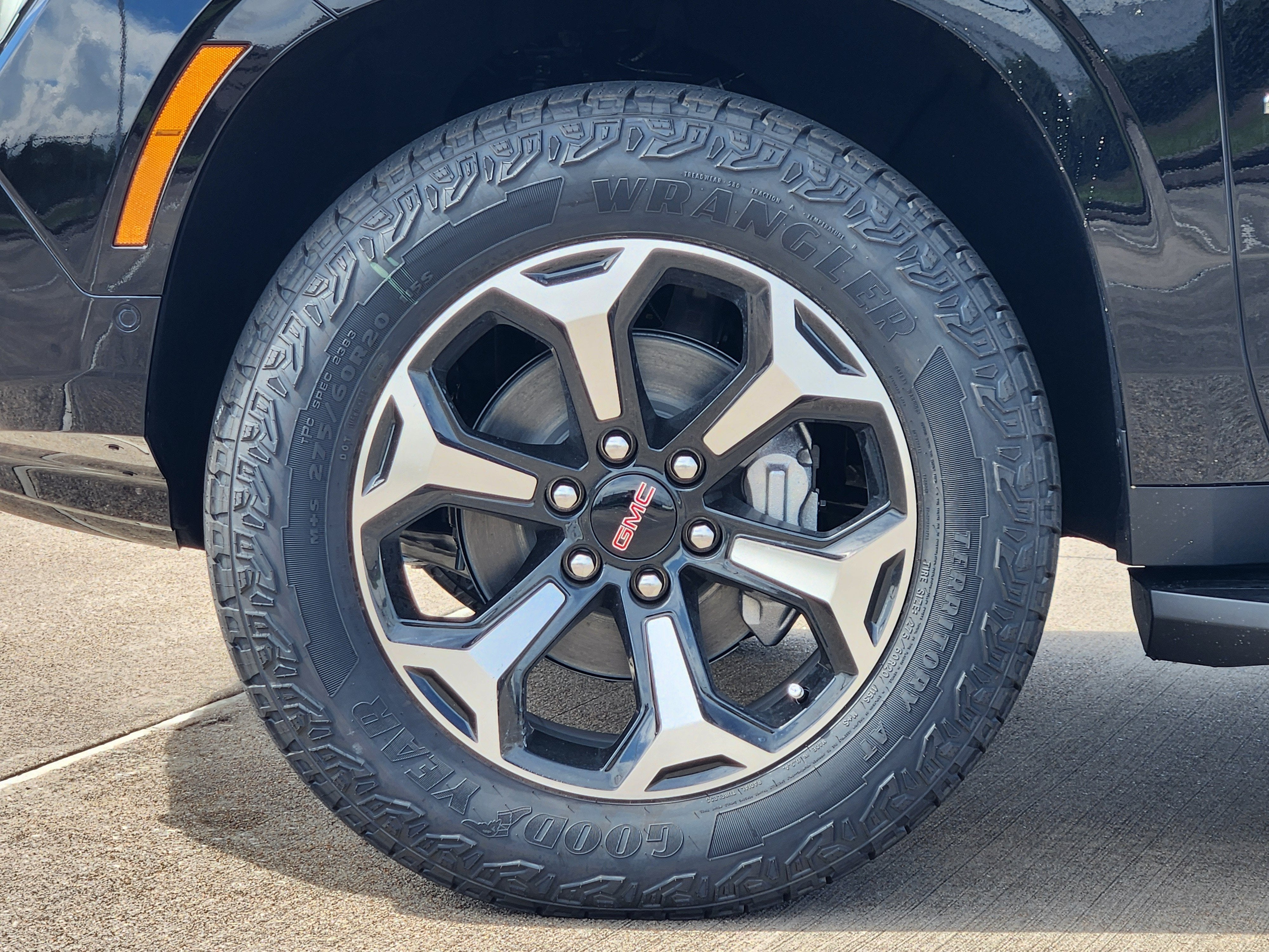 2027 GMC Yukon AT4