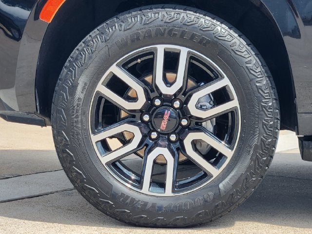 2024 GMC Yukon AT4