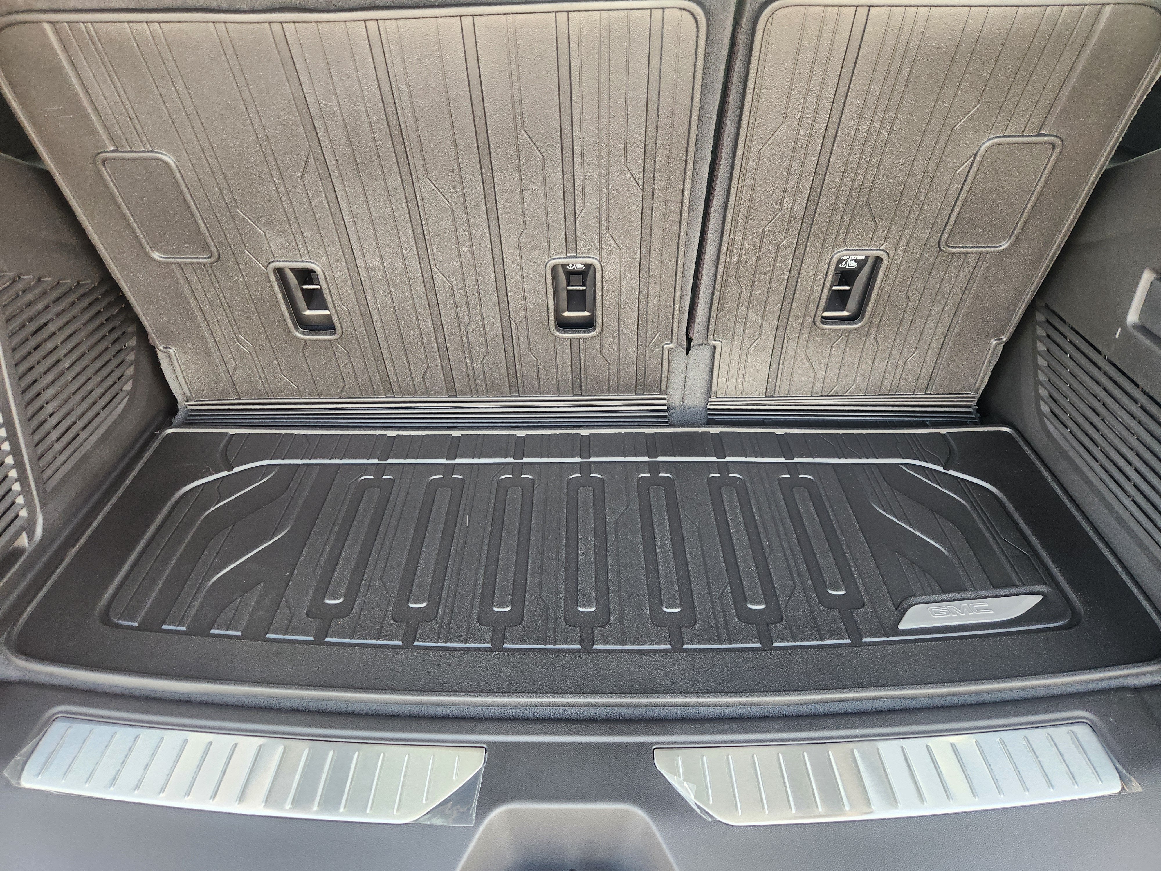 2027 GMC Yukon AT4