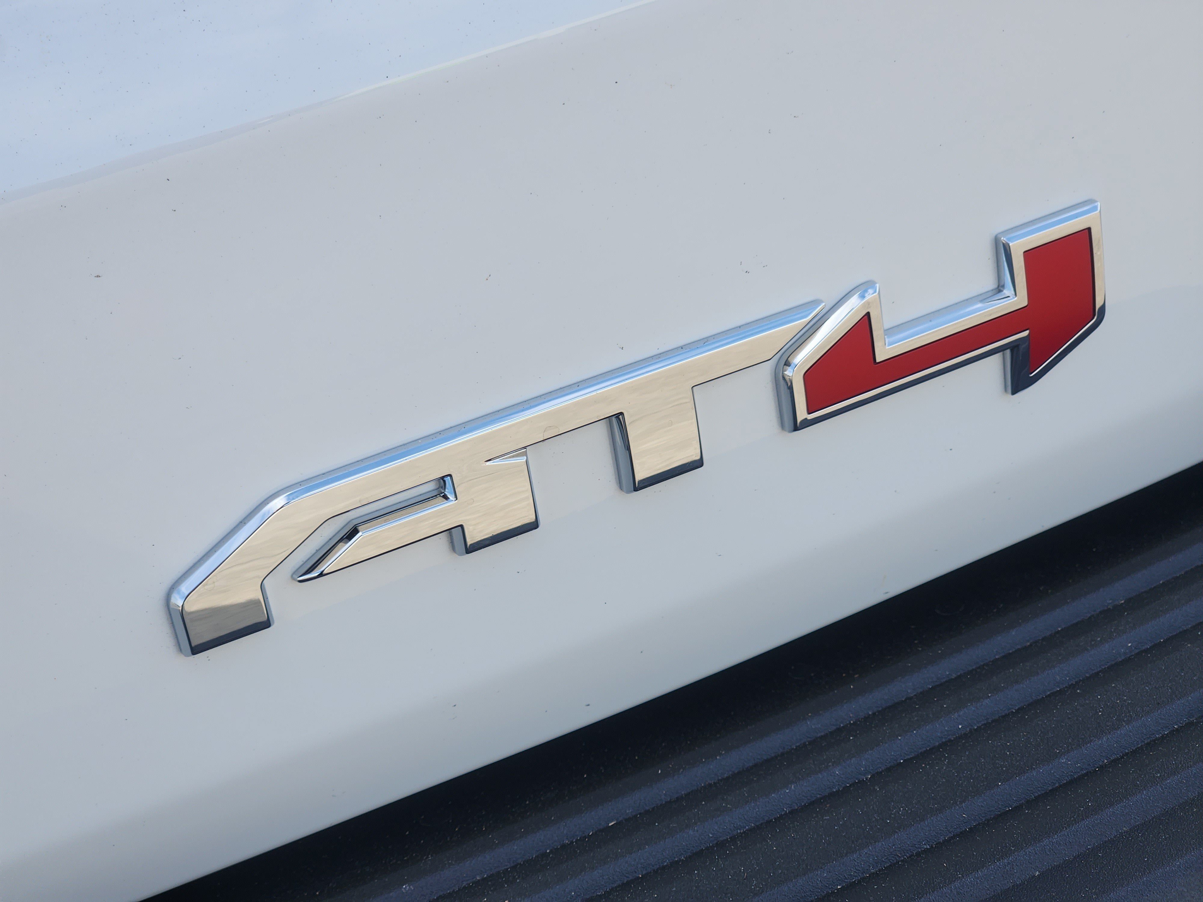 2027 GMC Yukon AT4