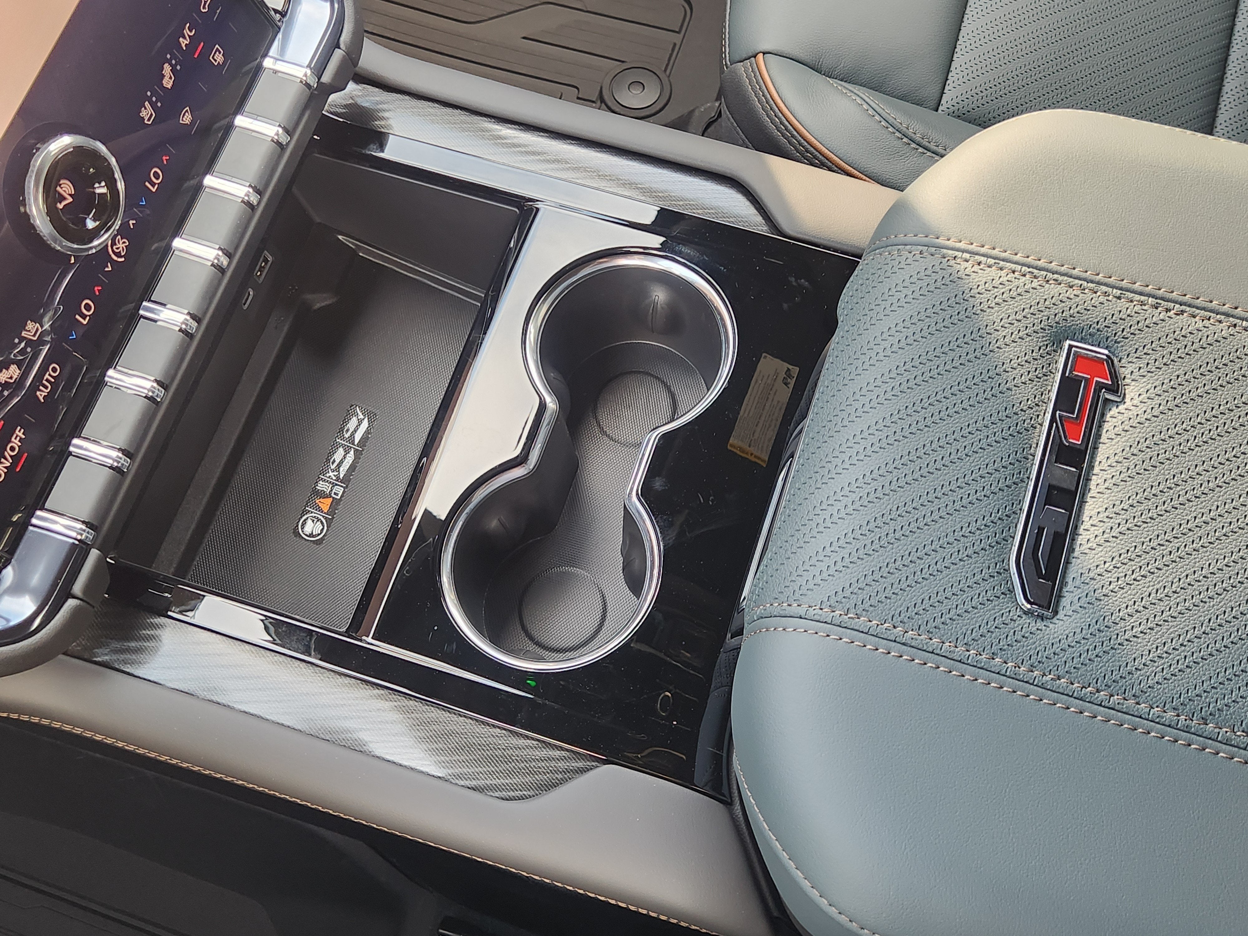 2027 GMC Yukon AT4