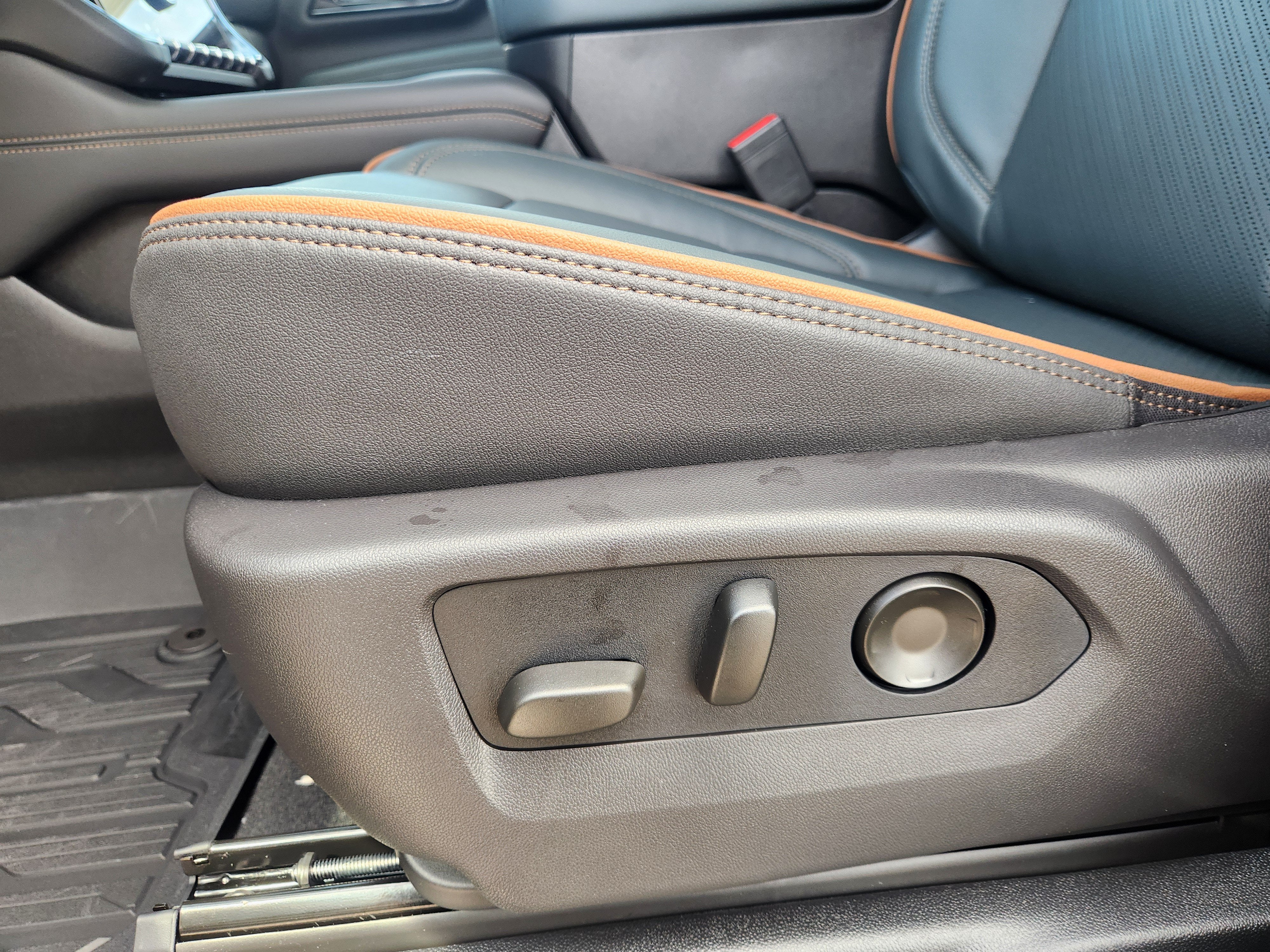 2027 GMC Yukon AT4