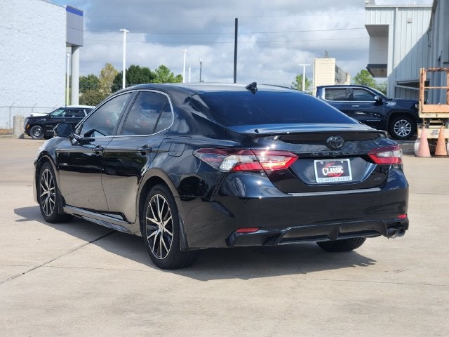 2022 Toyota Camry SE