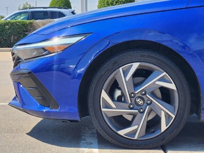 2025 Hyundai Elantra Limited